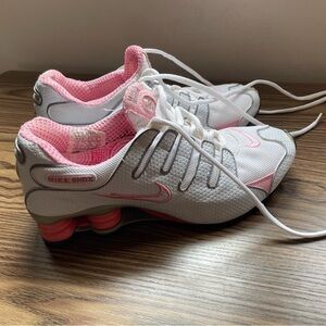 NIKE SHOX WOMEN US SIZE 8.5 pink/white runners